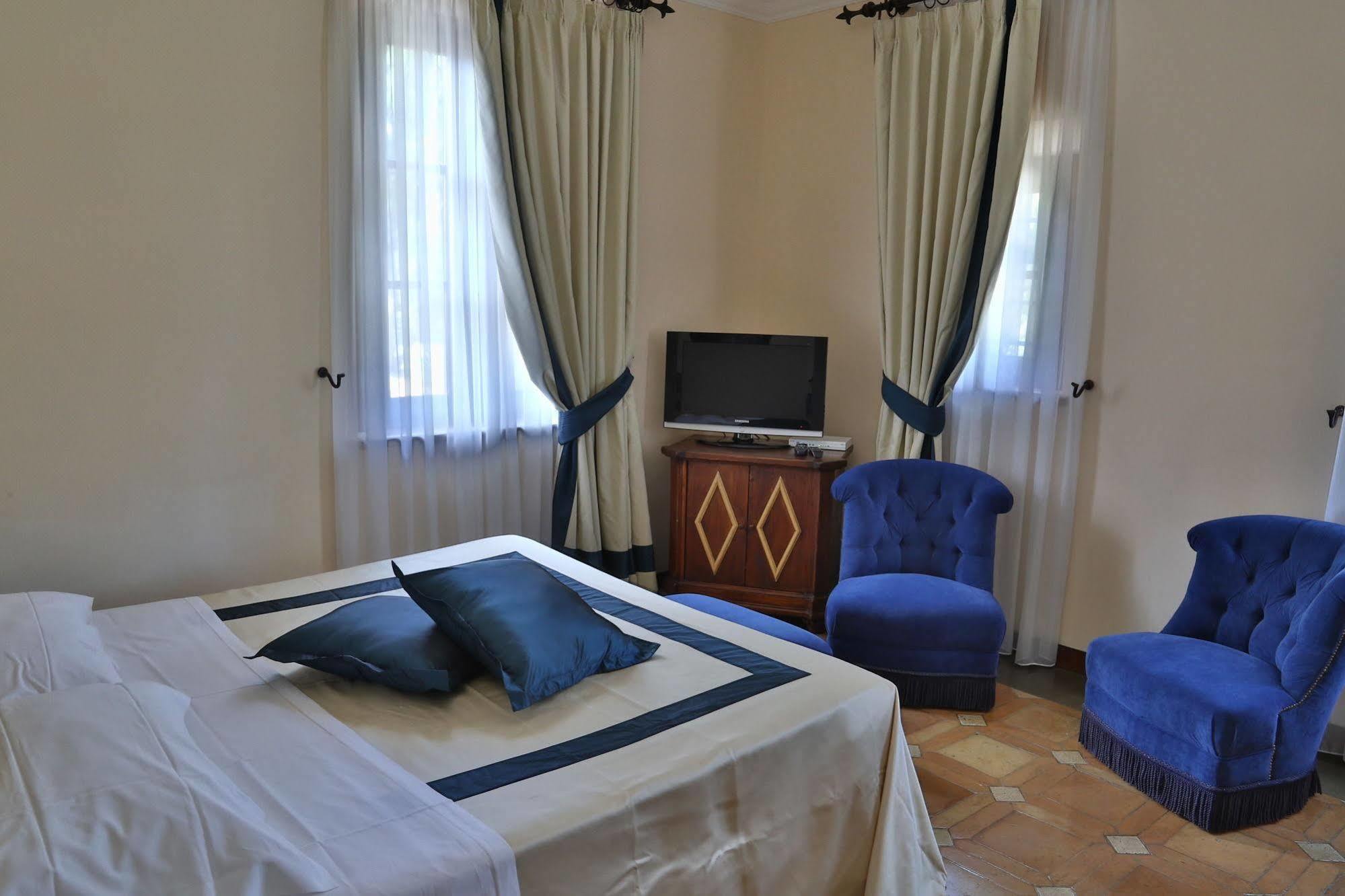 La Collegiata Hotel
